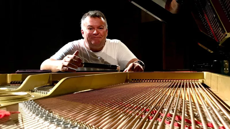 Piano Châu Á “Mới Nổi”: Hàng Hiệu Giá Tốt Hay Xu Hướng “Phá Vỡ” Ngôi Vương Phươn