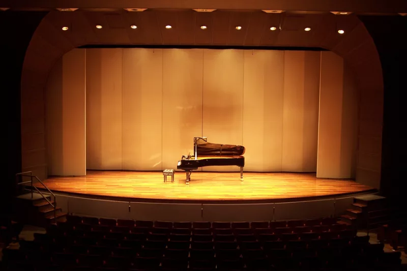 Piano Cơ Đóng Hộp: Giải Mã Sức Mạnh Âm Thanh Từ Những "Người Khổng Lồ" Mini