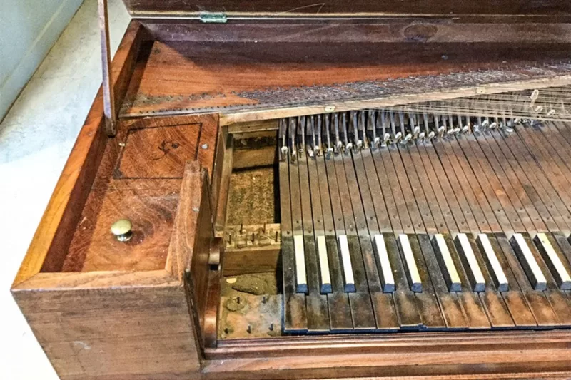 Piano Cũ Nhà Bạn Có Phải Đồ Cổ? (Phần 2)