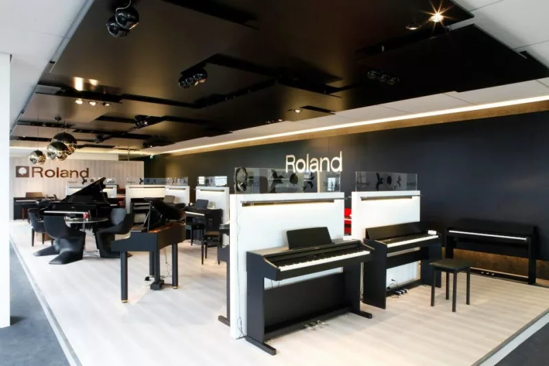 Piano Điện "Im Lặng": Khám Phá Công Nghệ Giảm Âm Hiện Đại Cho Tập Luyện Không Gâ