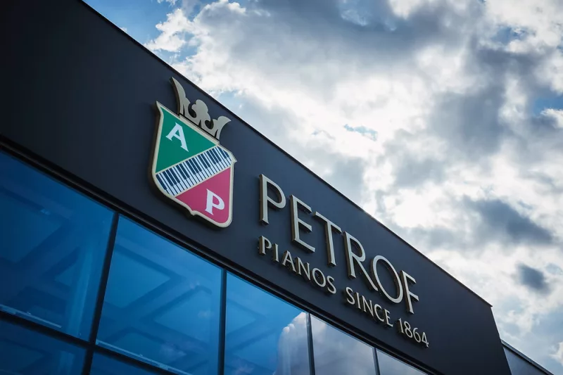 Piano Petrof: Bước Chuyển Mình Đáng Chú Ý