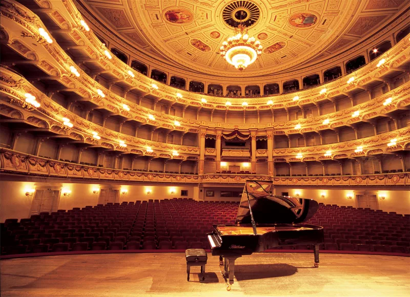 Đàn piano chất lượng cao