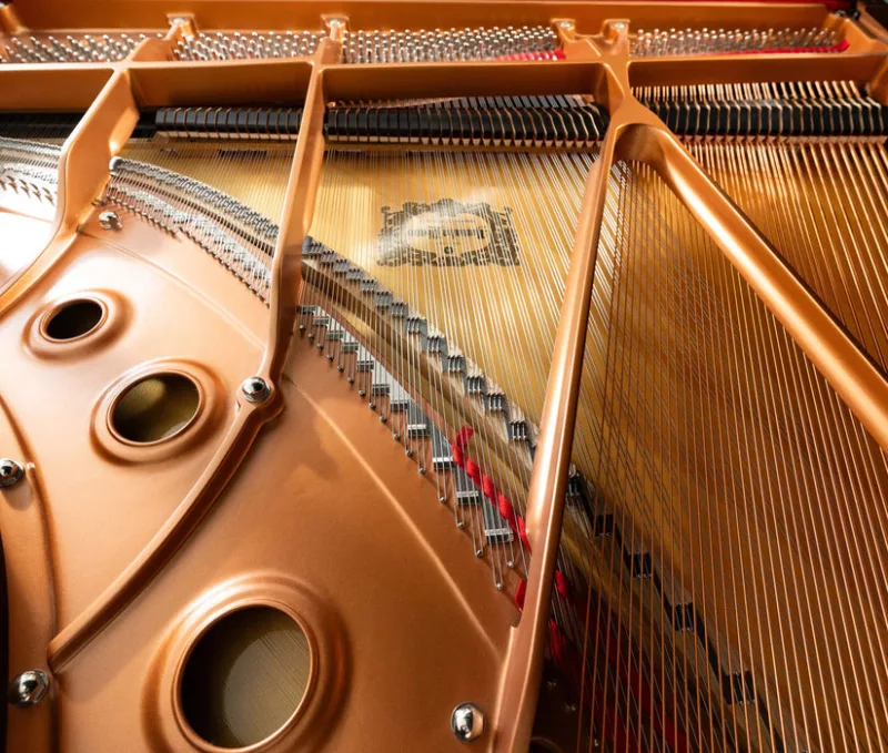 Từ Phế Liệu Đến Giai Điệu — Hành Trình "Tái Sinh" Piano Cũ Thành Tác Phẩm Nghệ Thuật Độc Đáo